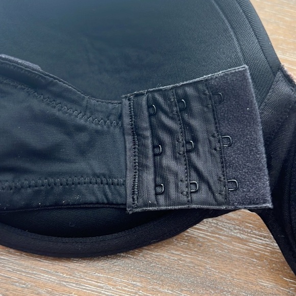 NWT,38-D,Maidenform, Pick Me Up,
5-Multiway Demi Push Up Underwire, Stay-Put! - Picture 14 of 14